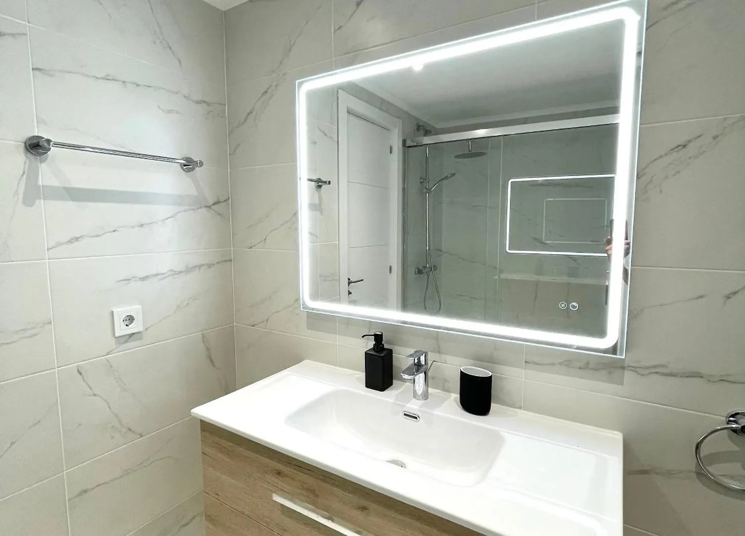 Beach Retreat 2 Bedroom Apartment Fuengirola 0*,  Spanyolország