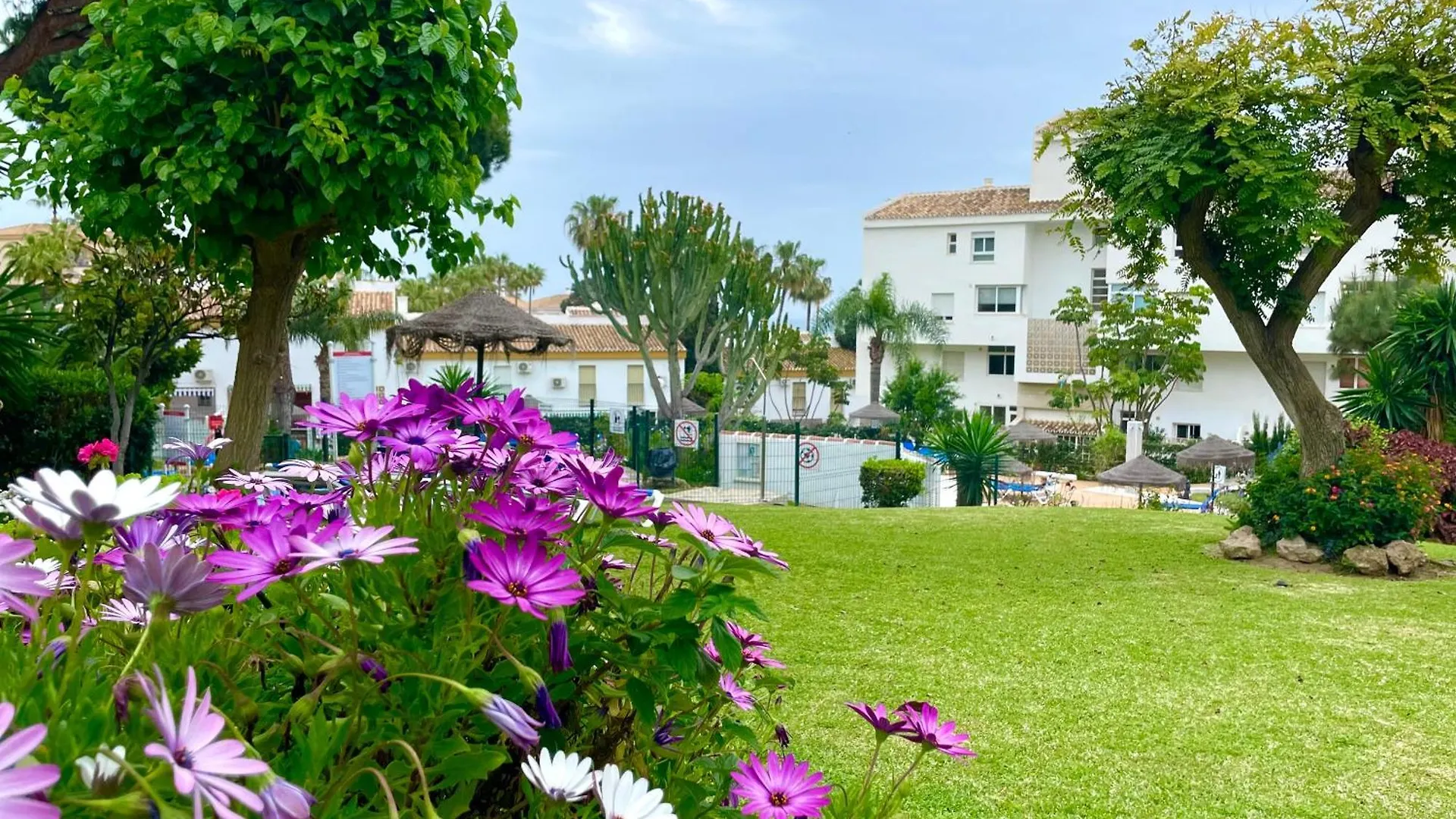 Beach Retreat 2 Bedroom Apartment Fuengirola