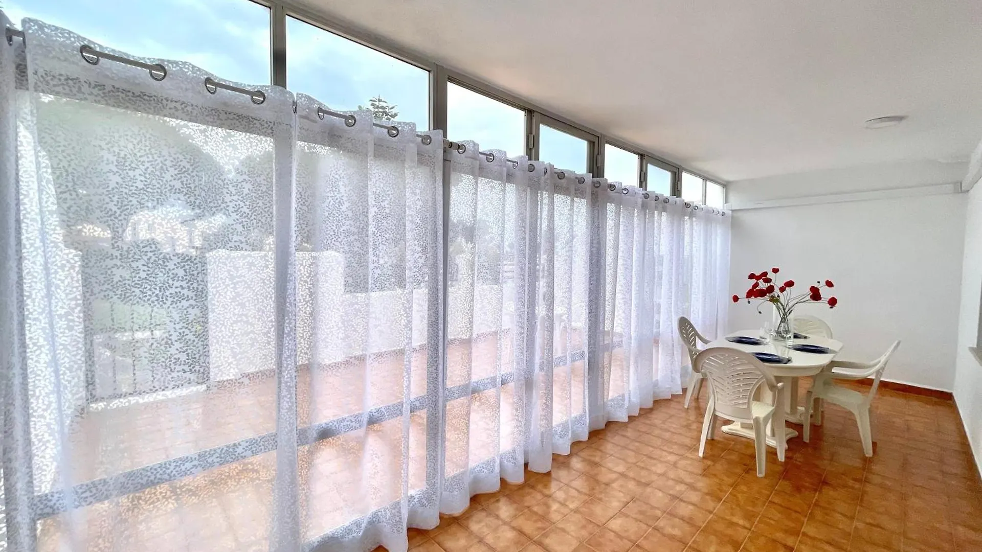 Beach Retreat 2 Bedroom Apartment Fuengirola
