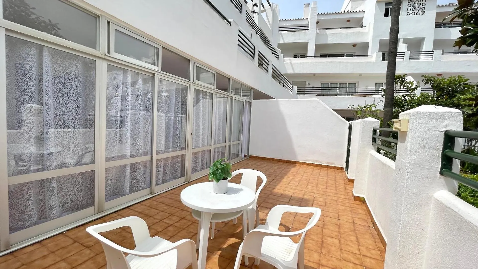 Beach Retreat 2 Bedroom Apartment Fuengirola